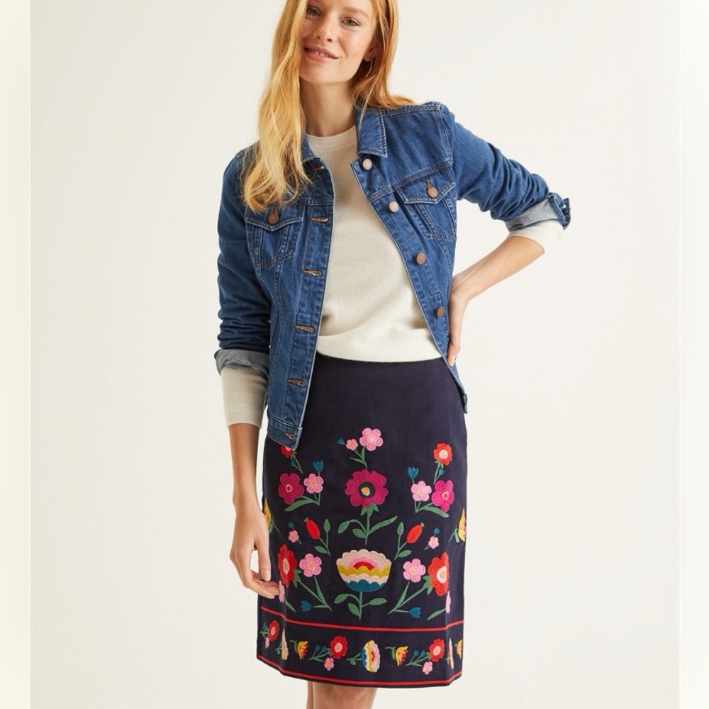 Boden Navy Blue Olivia Embroidered Floral colorful Mini Skirt Size 4